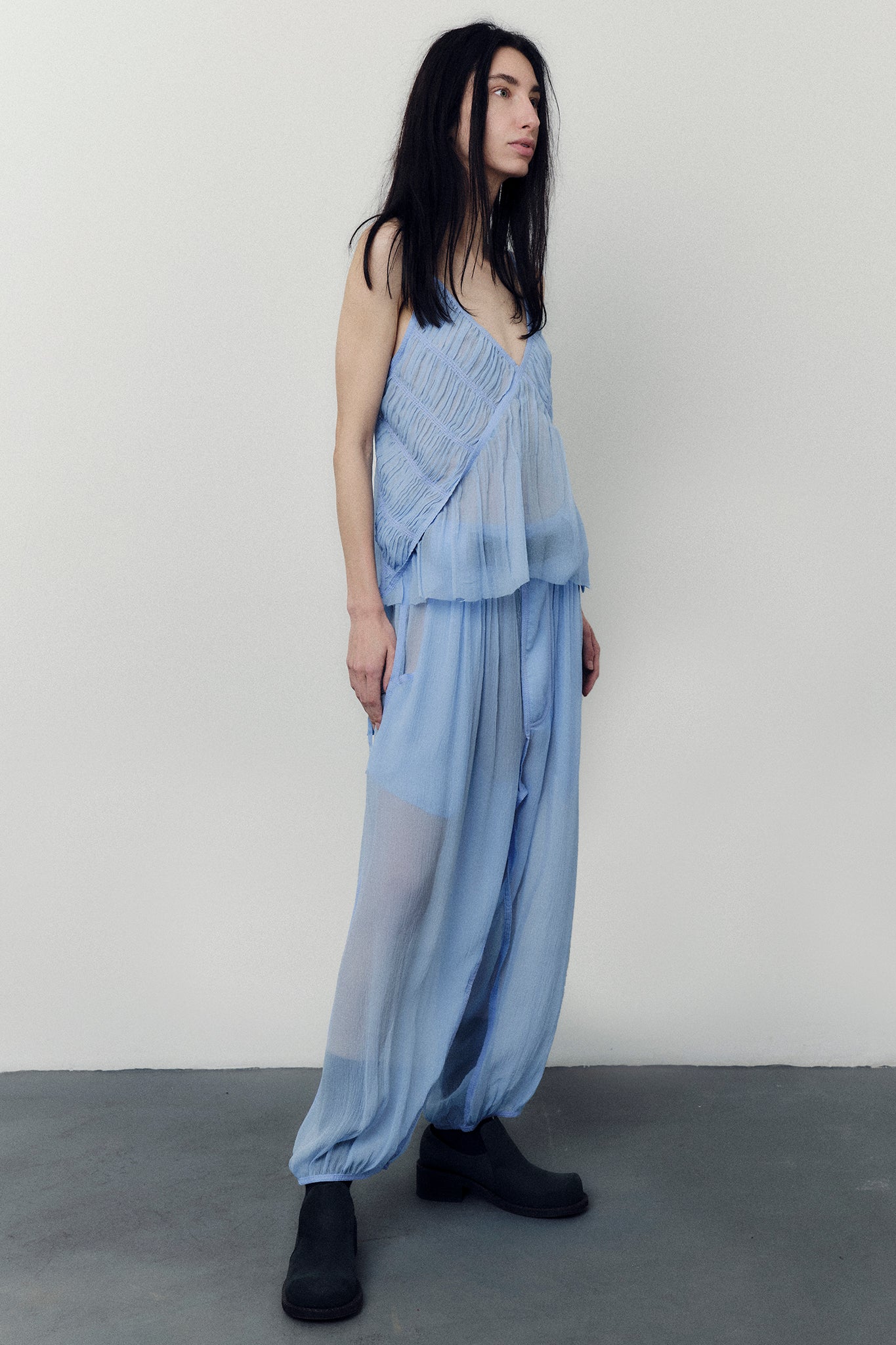 Top Decote V Drapeado em Seda Chiffon - Azul