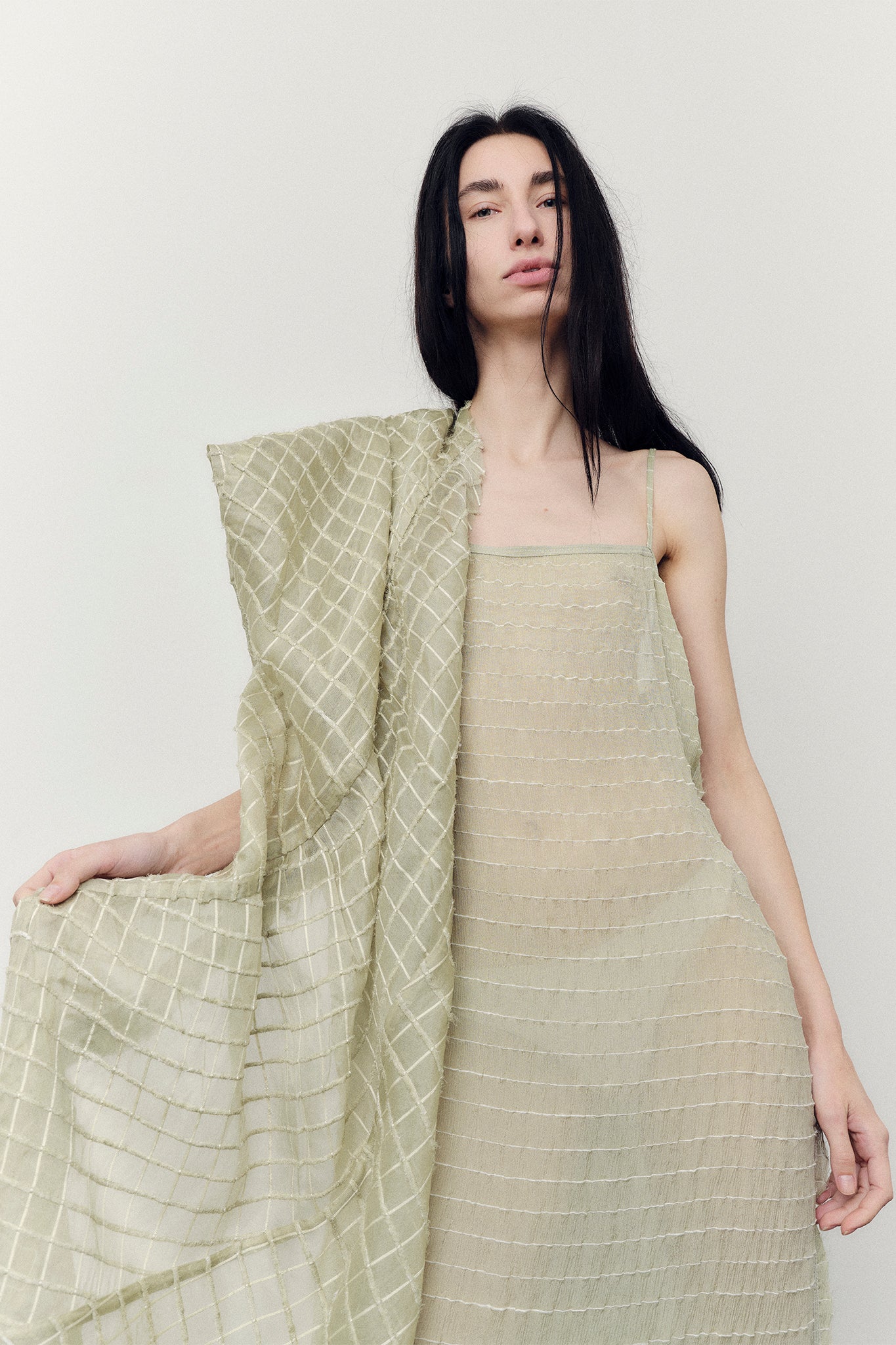 Vestido Barbara em Seda Texturizada - Hortelã