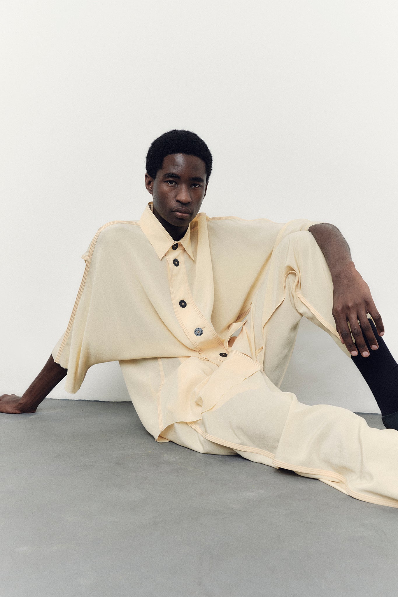 Calça Cós Elástico em Seda - Amarelo Manteiga