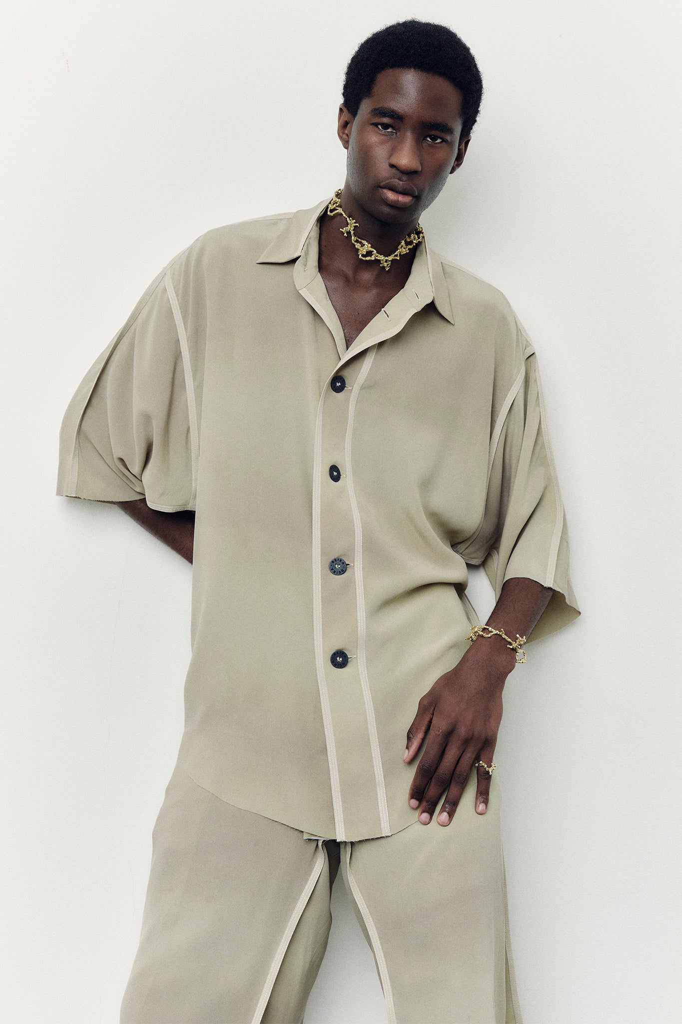 Camisa Oversized em Seda - Verde Tingido