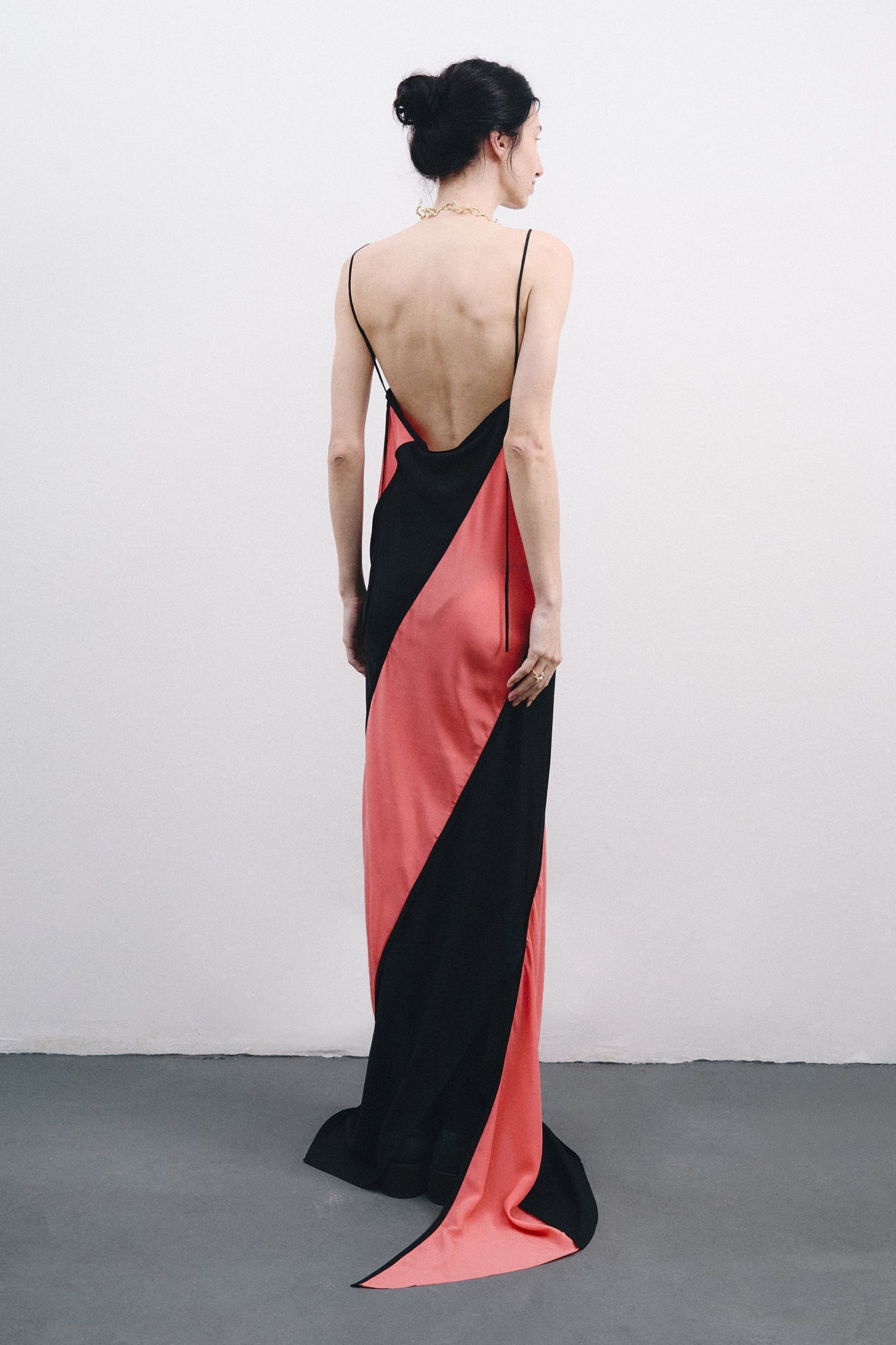 Vestido Espiral em Seda - Preto&Rosa