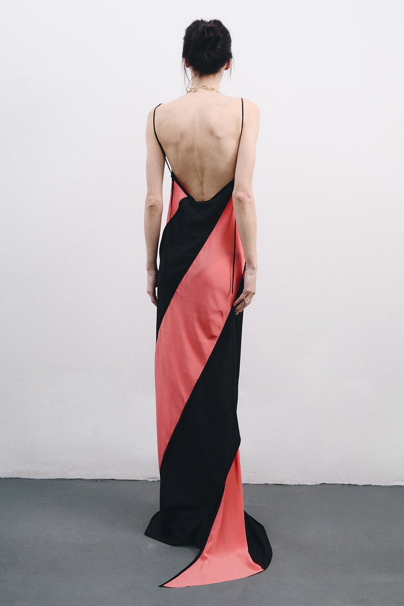 Vestido Espiral em Seda - Preto&Rosa