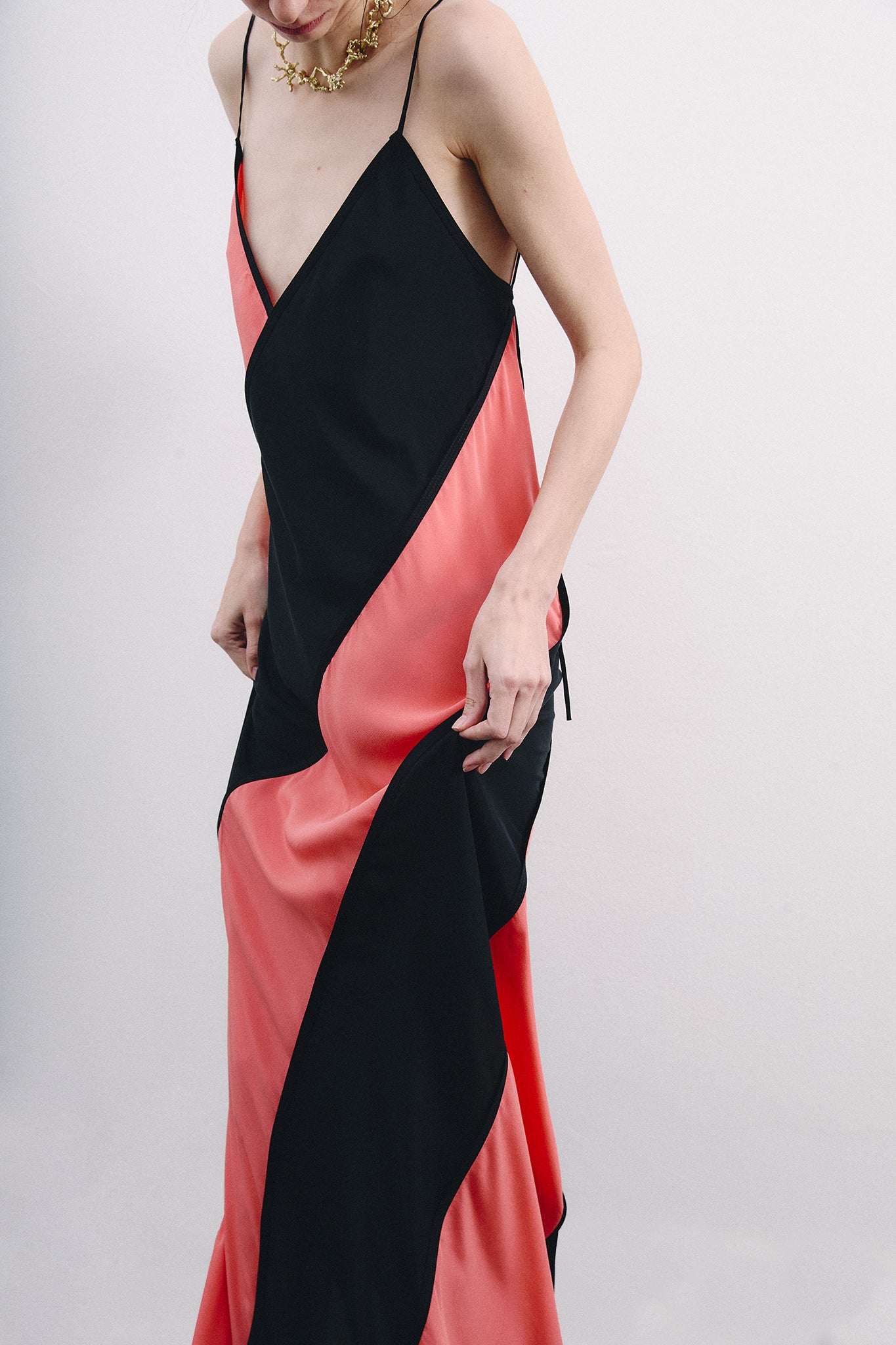 Vestido Espiral em Seda - Preto&Rosa