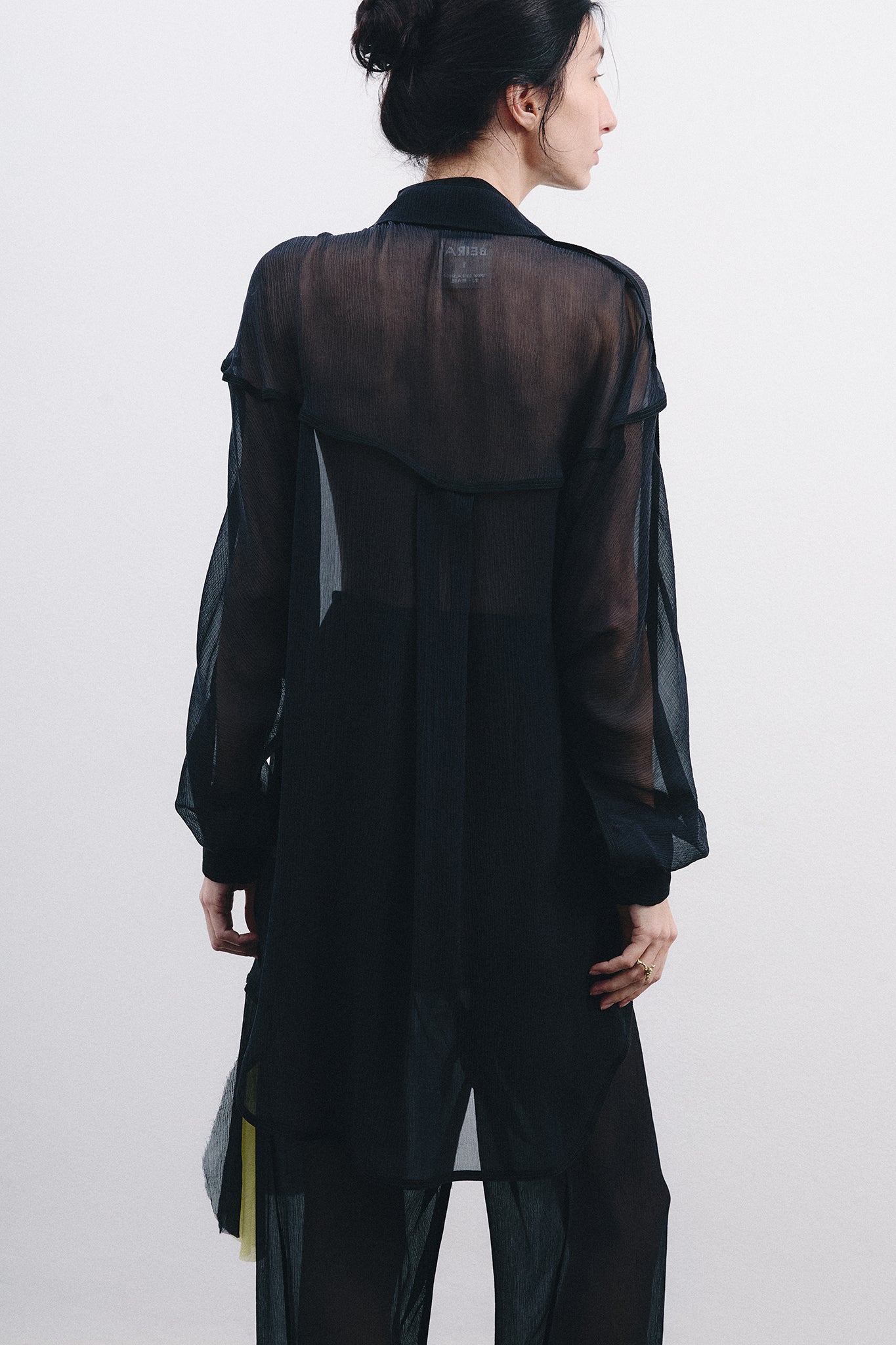 Camisa Pirata Detalhe Colorido em Seda Chiffon - Preto