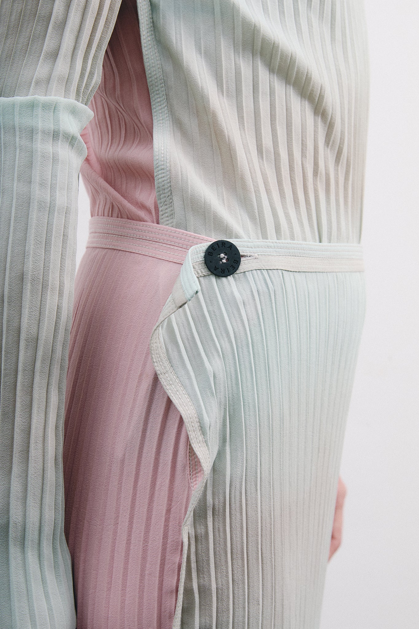 Saia Lápis Longa em Seda Plissada - Azul&Rosa