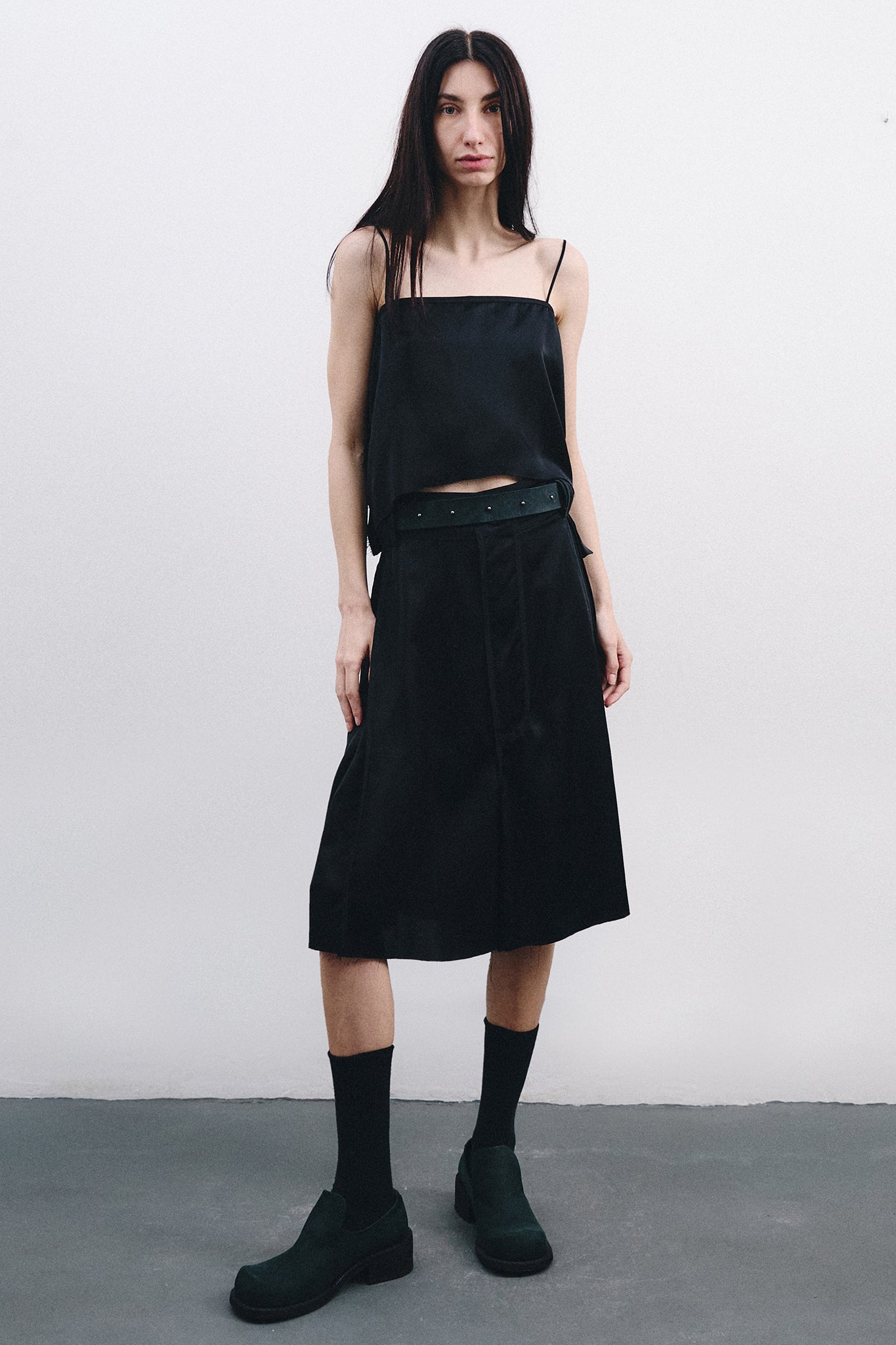 Bermuda Prega Única em Seda - Preto