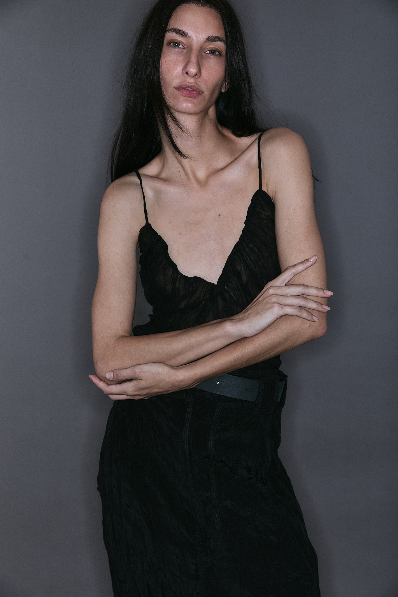 Top Alça Decote V em Seda Plissada - Preto