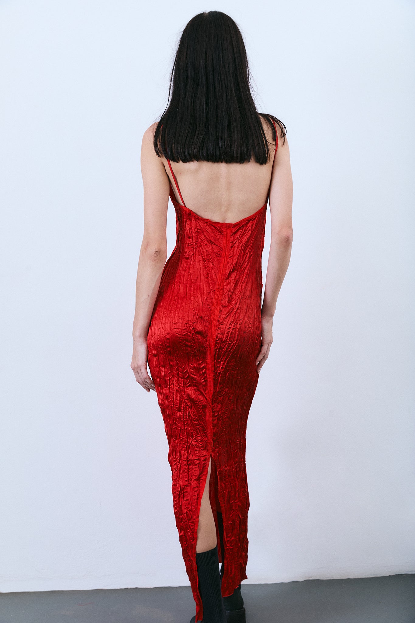 Vestido Decote V de Seda Plissado - Vermelho