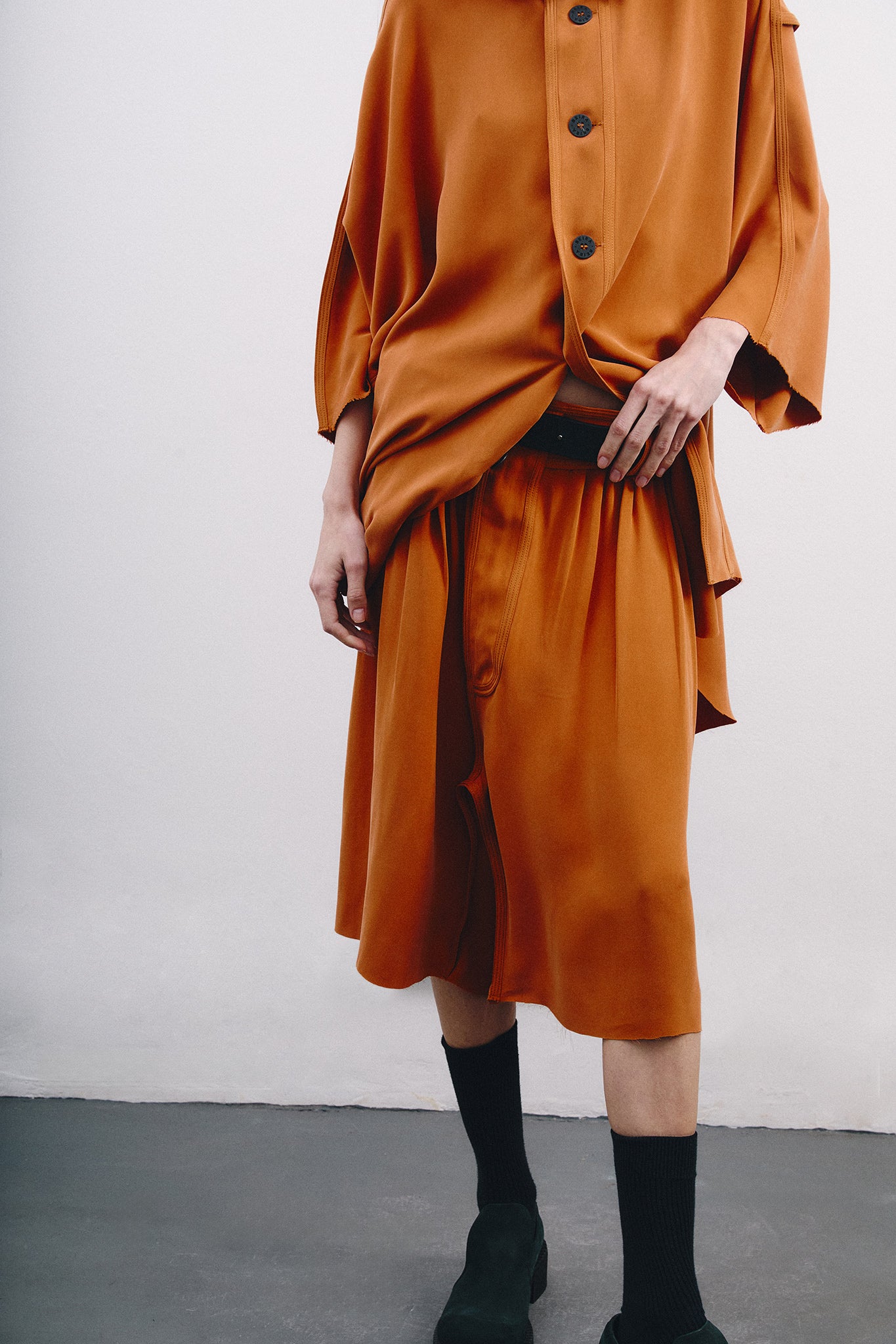 Bermuda com Franzidos em Seda - Laranja