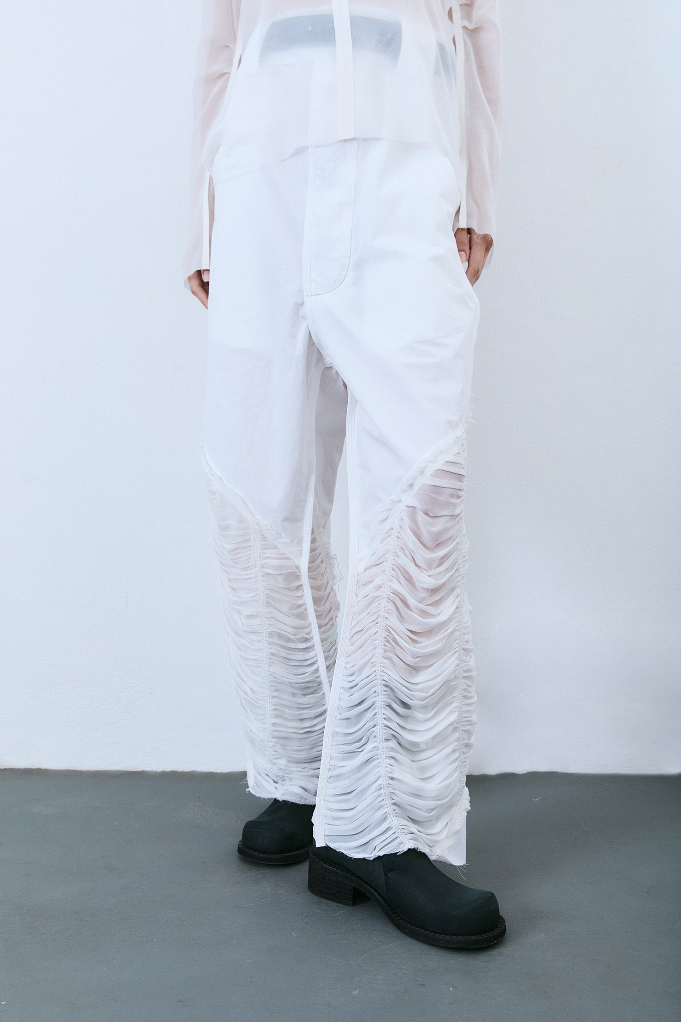Calça Ampla Algodão Barra Plissada em Seda - Branco