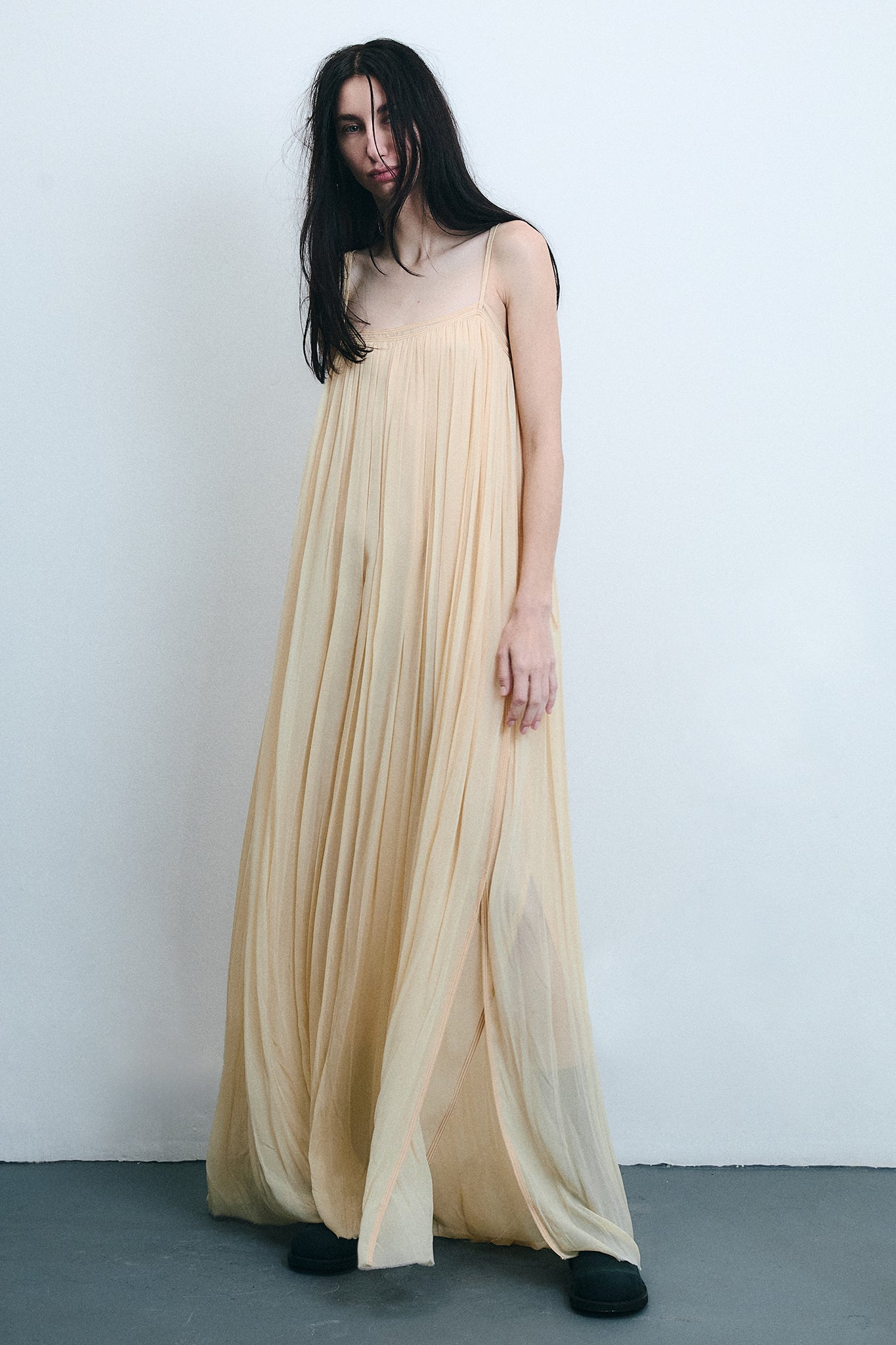 Vestido Maxi em Seda Franzida - Bege Claro