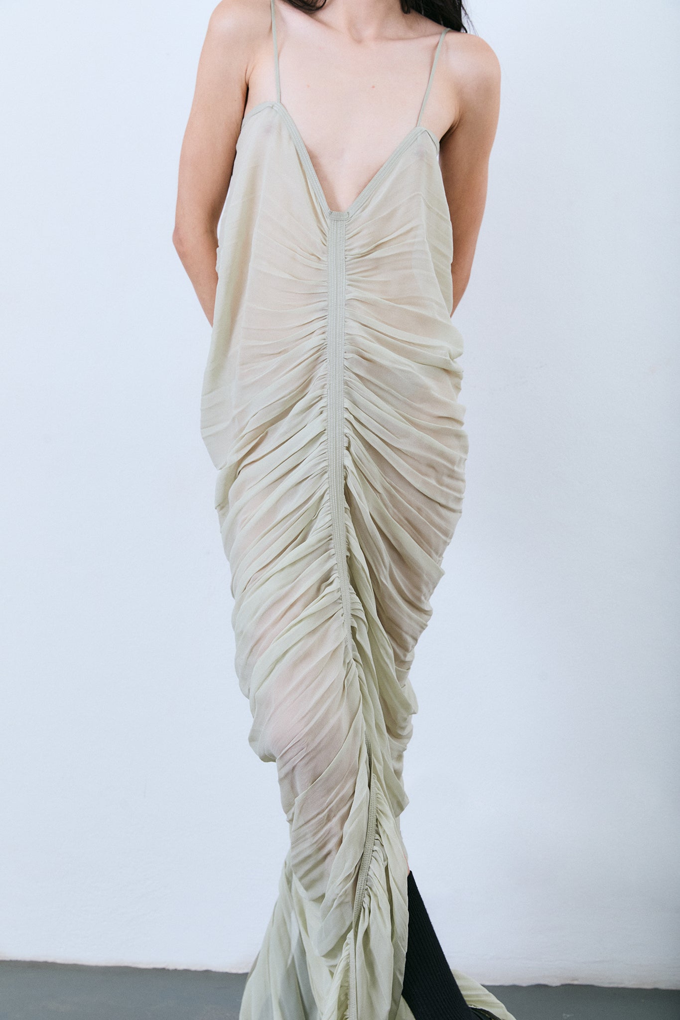 Vestido Sereia em Seda Drapeada - Verde Claro
