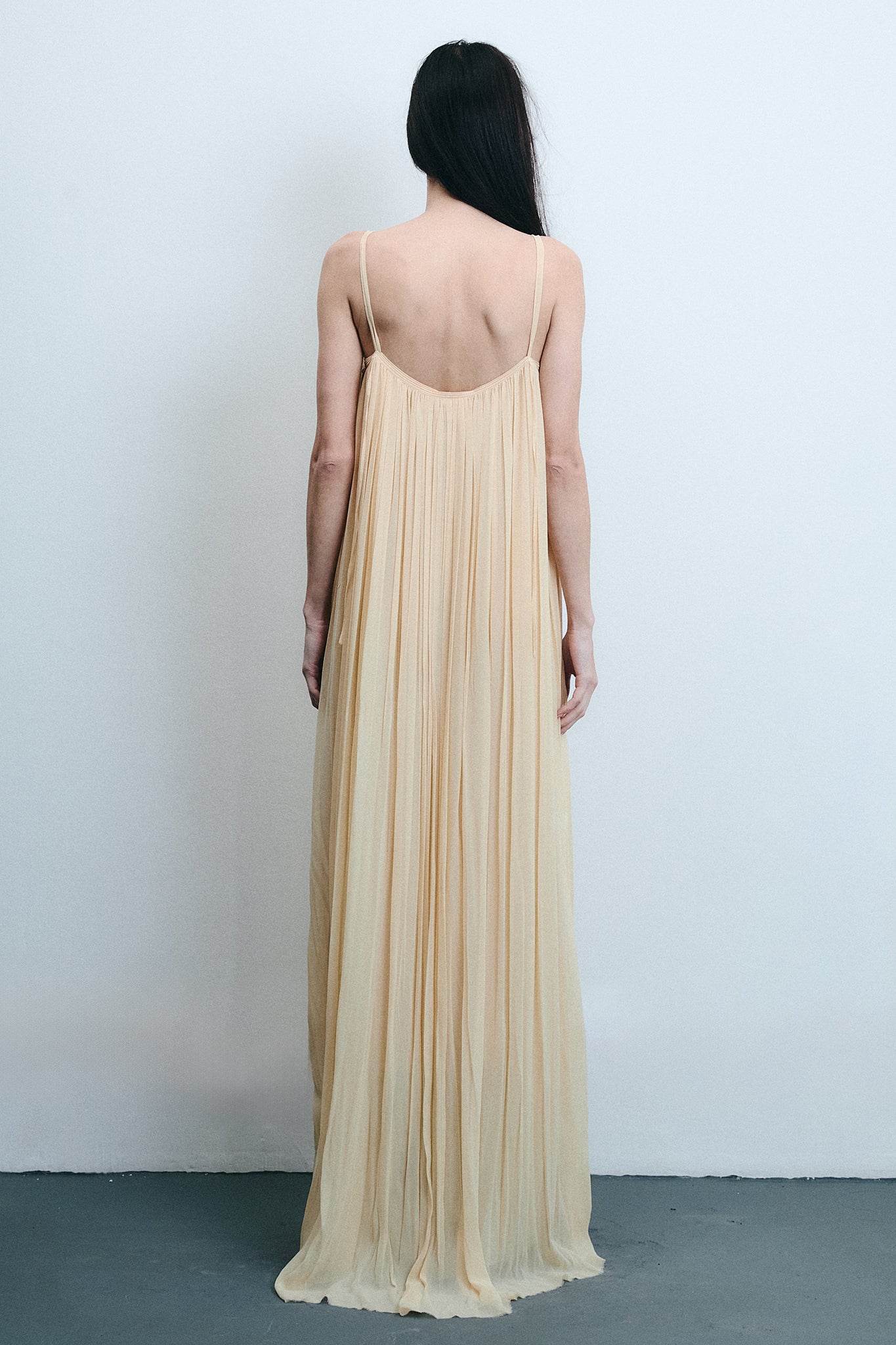 Vestido Maxi em Seda Franzida - Bege Claro