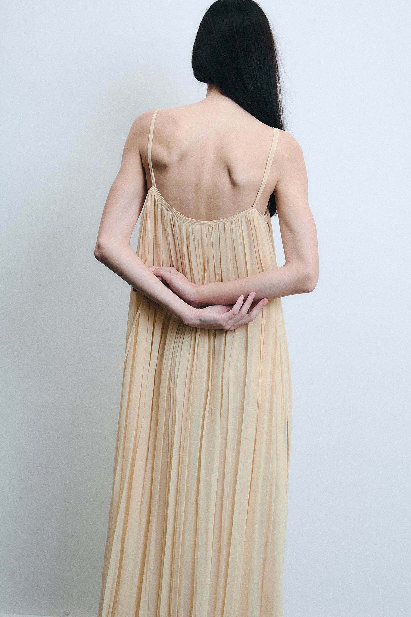 Vestido Maxi em Seda Franzida - Bege Claro