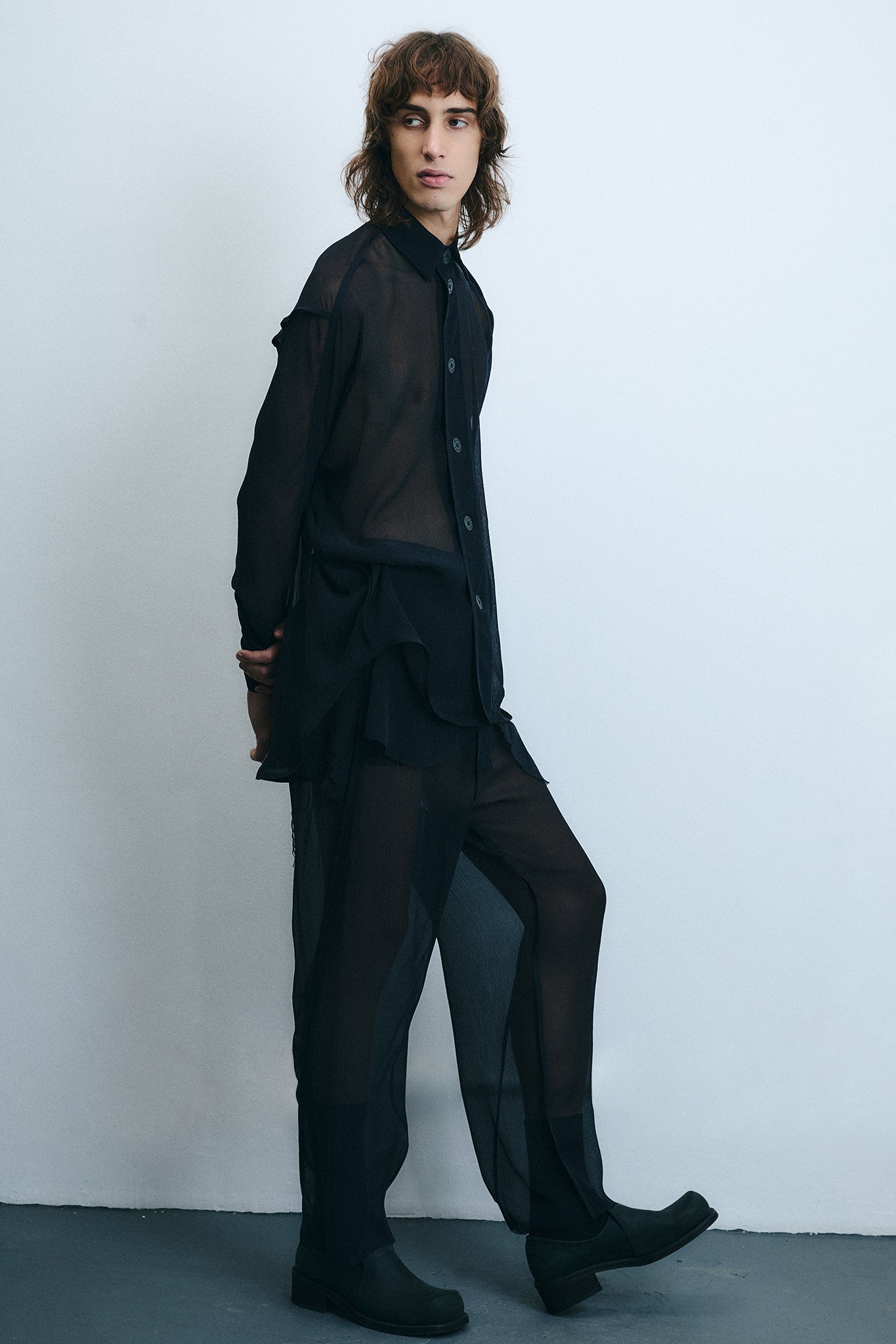 Calça Pirata em Seda Chiffon - Preto