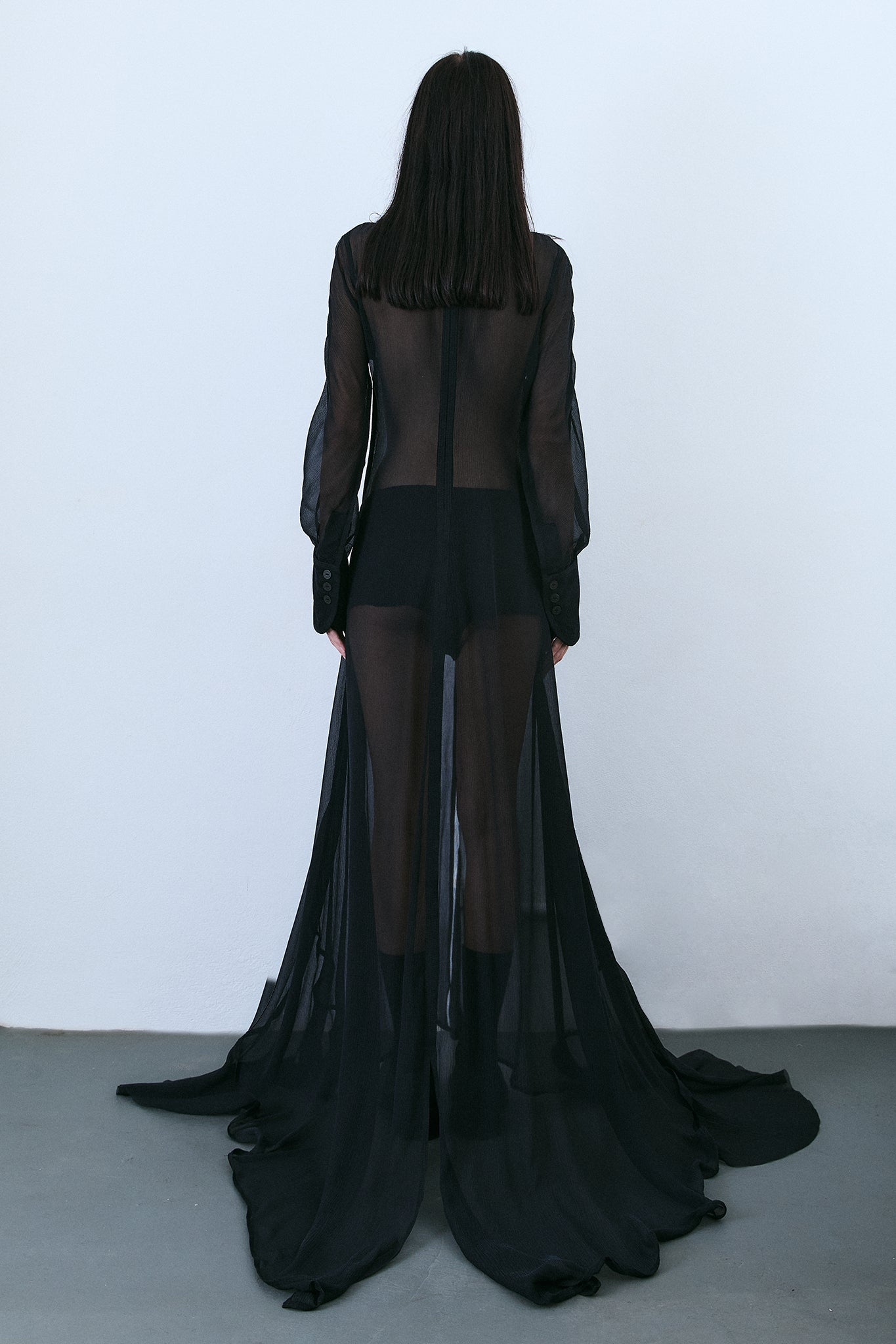 Vestido Raglan em Seda com Cauda - Preto