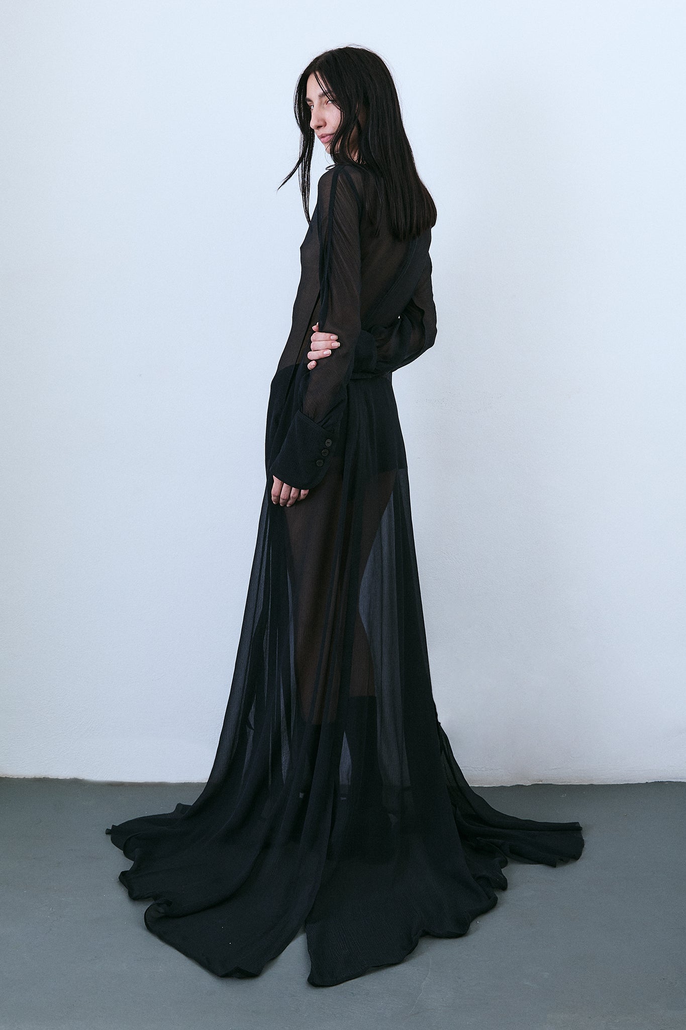 Vestido Raglan em Seda com Cauda - Preto