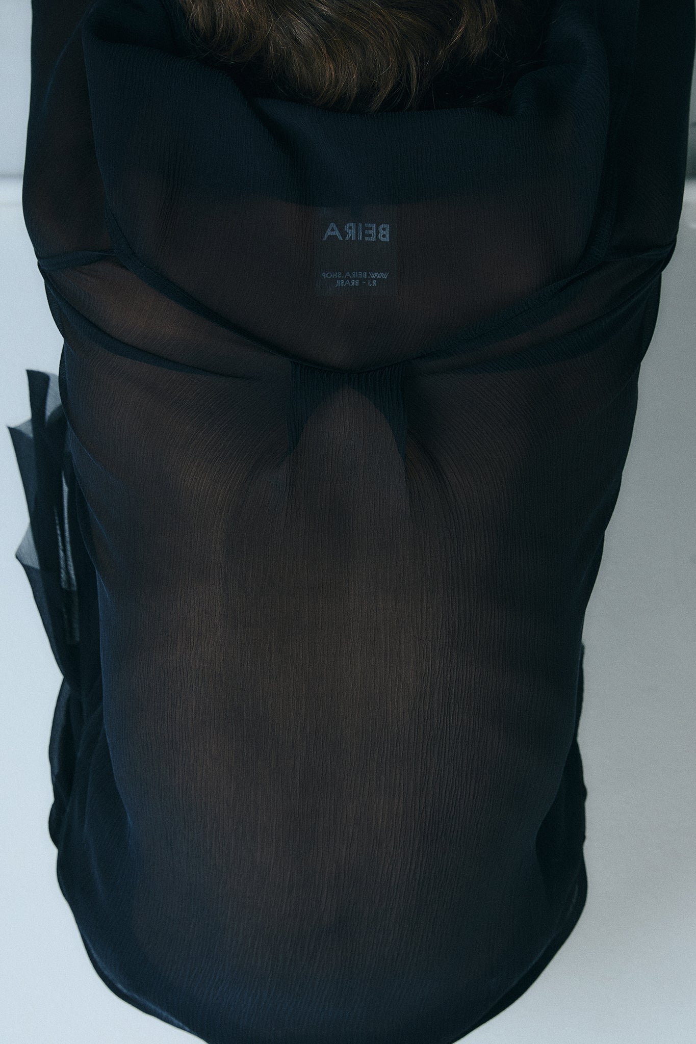 Camisa Pirata em Seda Chiffon - Preto