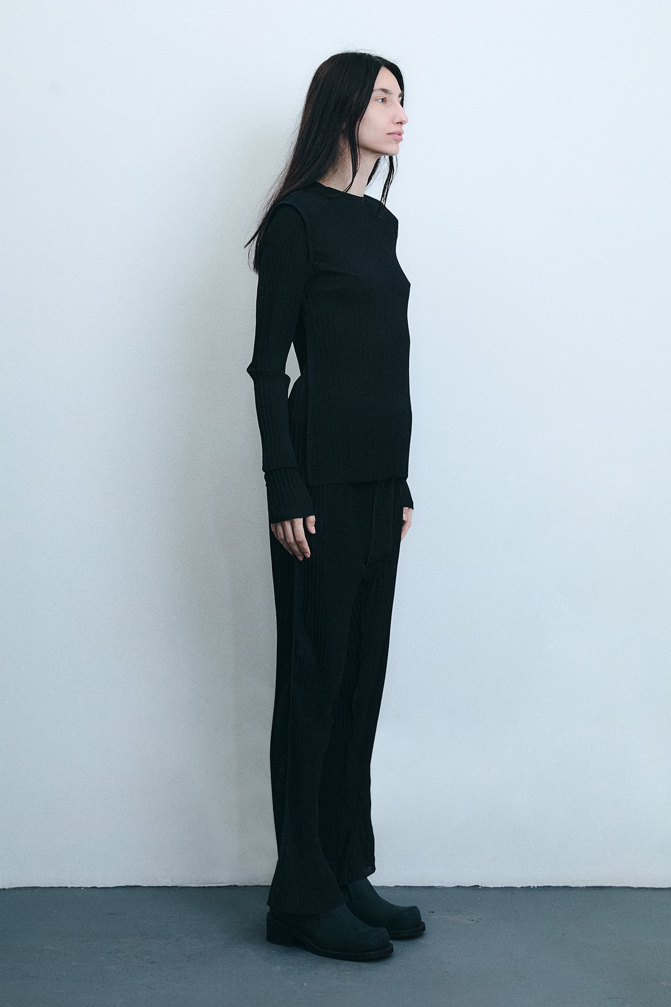 Calça Mara em Seda Plissada - Preto