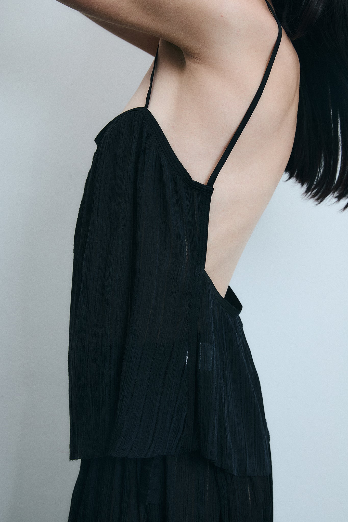 Top Decote Costas em Seda Texturizada - Preto