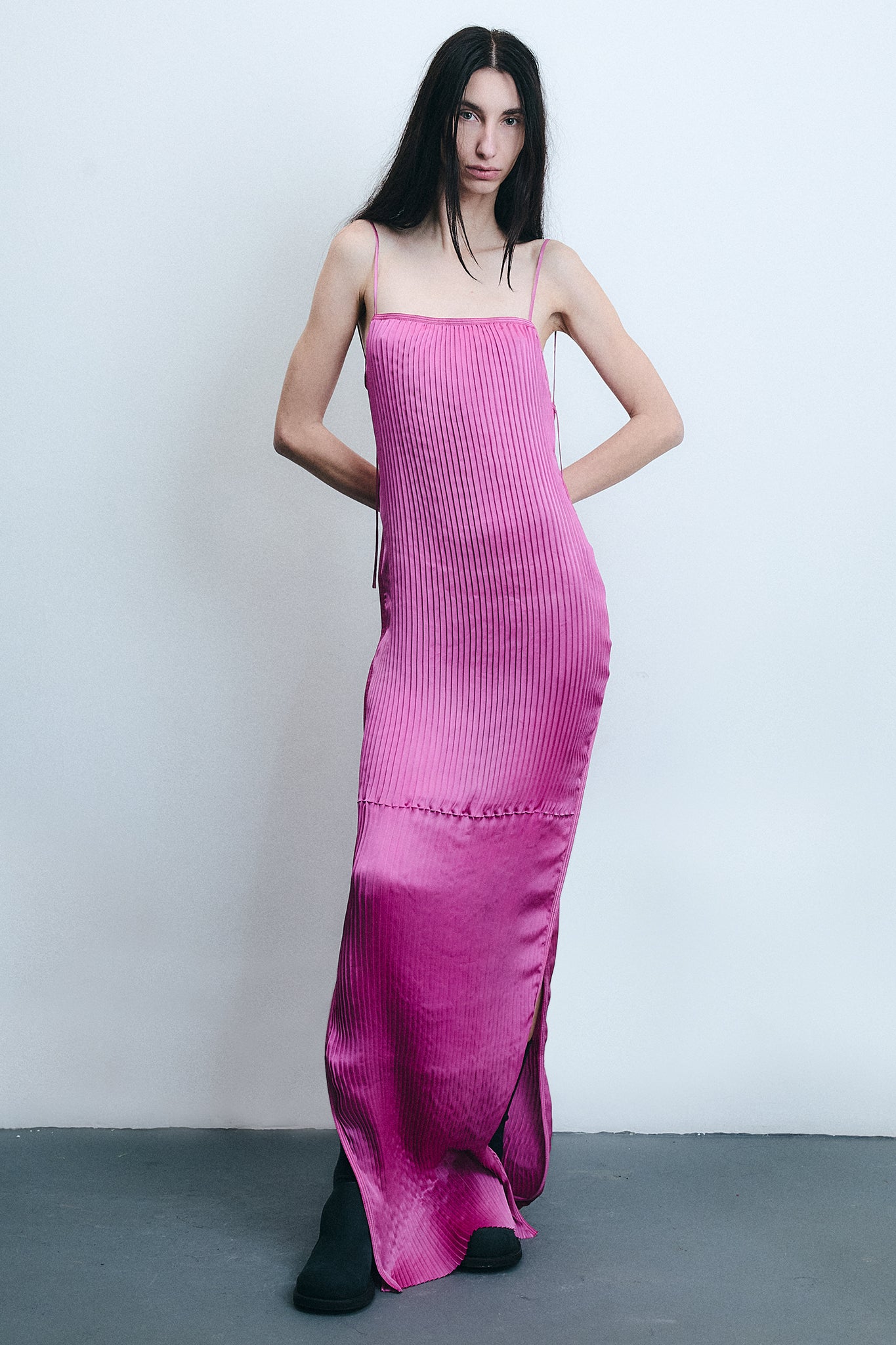 Vestido Plissado Sanfona em Seda - Rosa