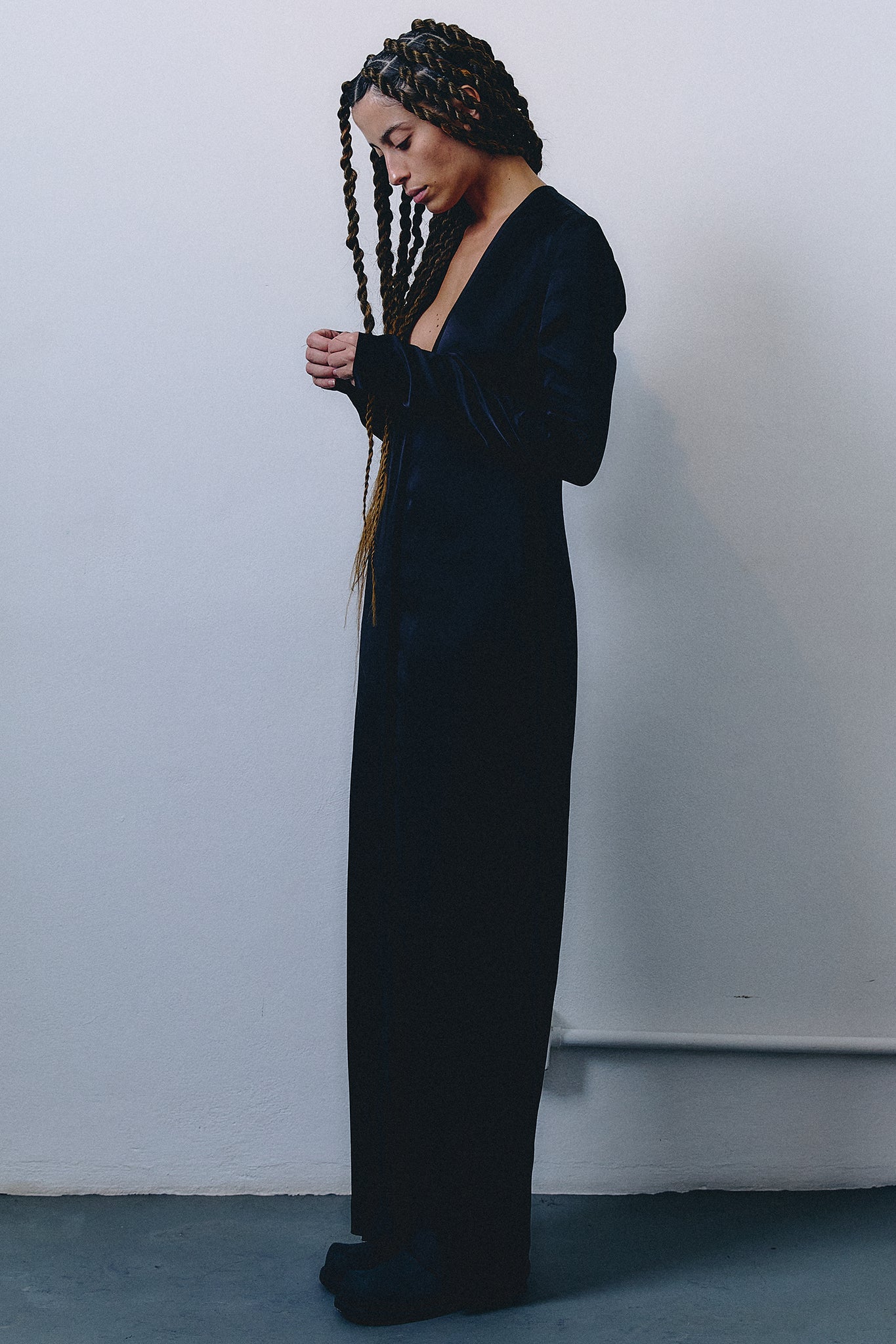 Maxi Vestido Decote V Seda Cetim - Preto