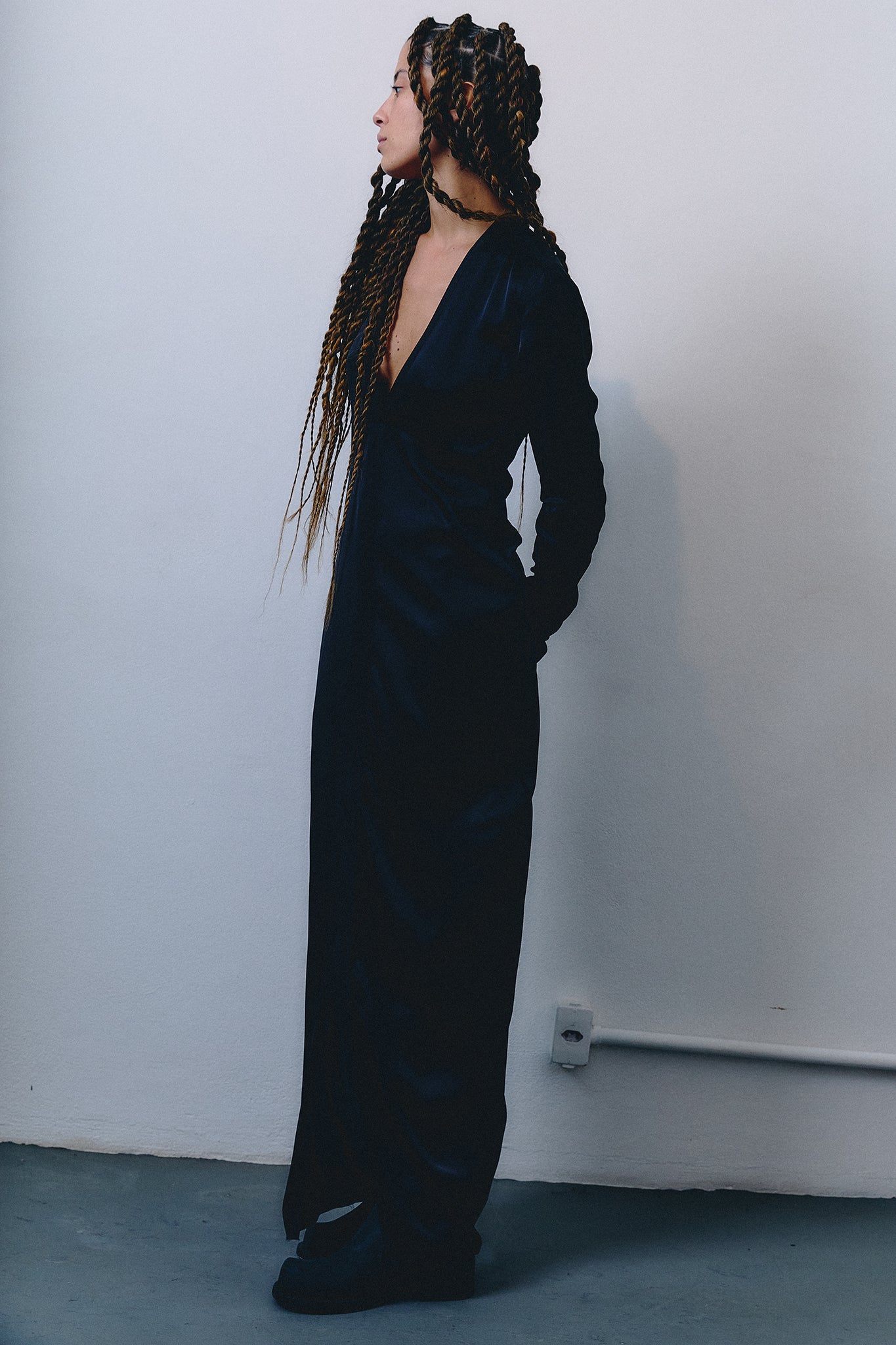 Maxi Vestido Decote V Seda Cetim - Preto