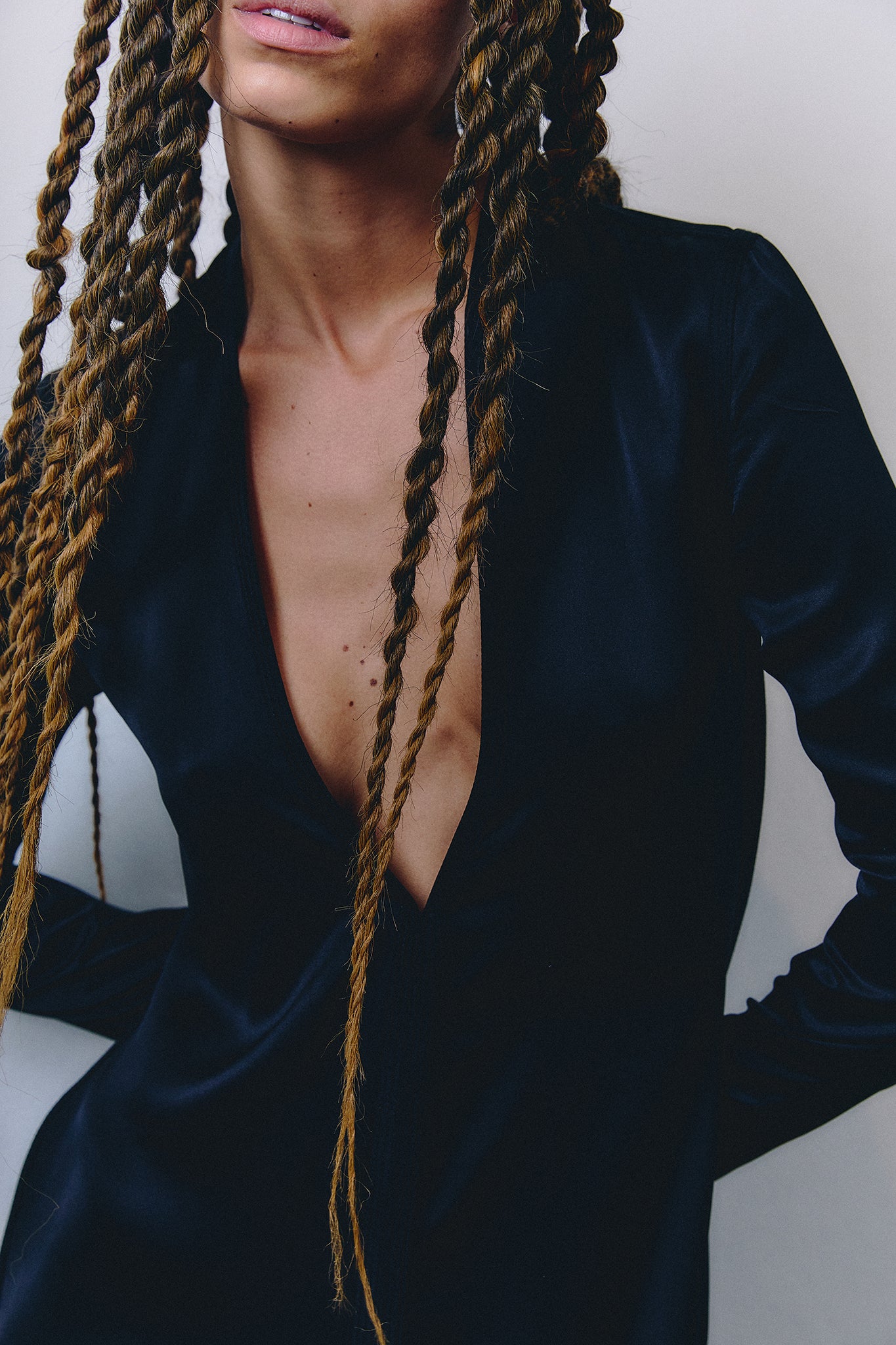 Maxi Vestido Decote V Seda Cetim - Preto