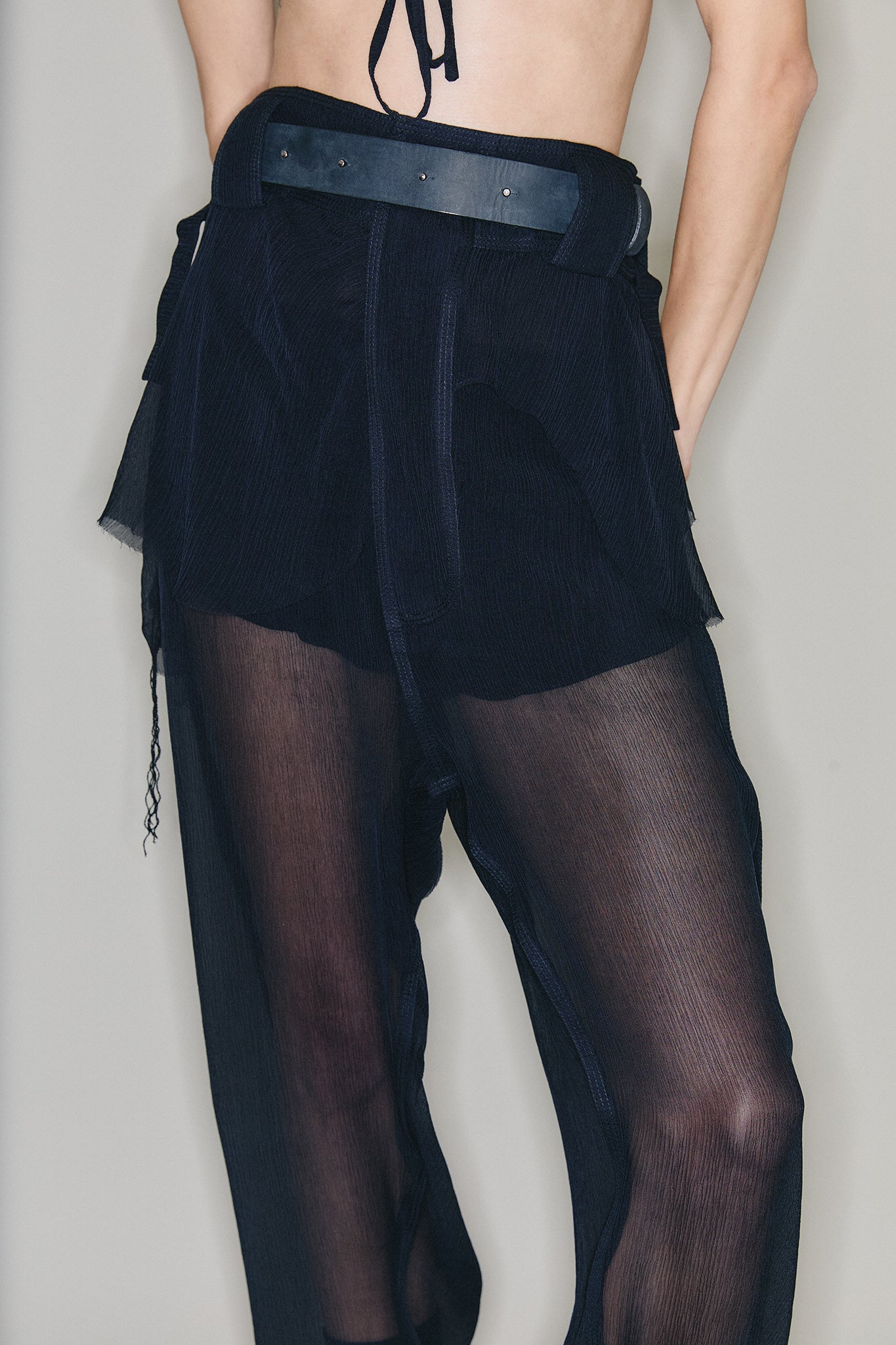 Calça Pirata em Seda Chiffon - Preto
