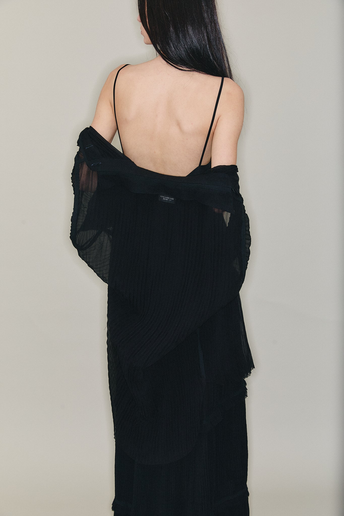 Vestido em Camadas de Seda Plissada - Preto