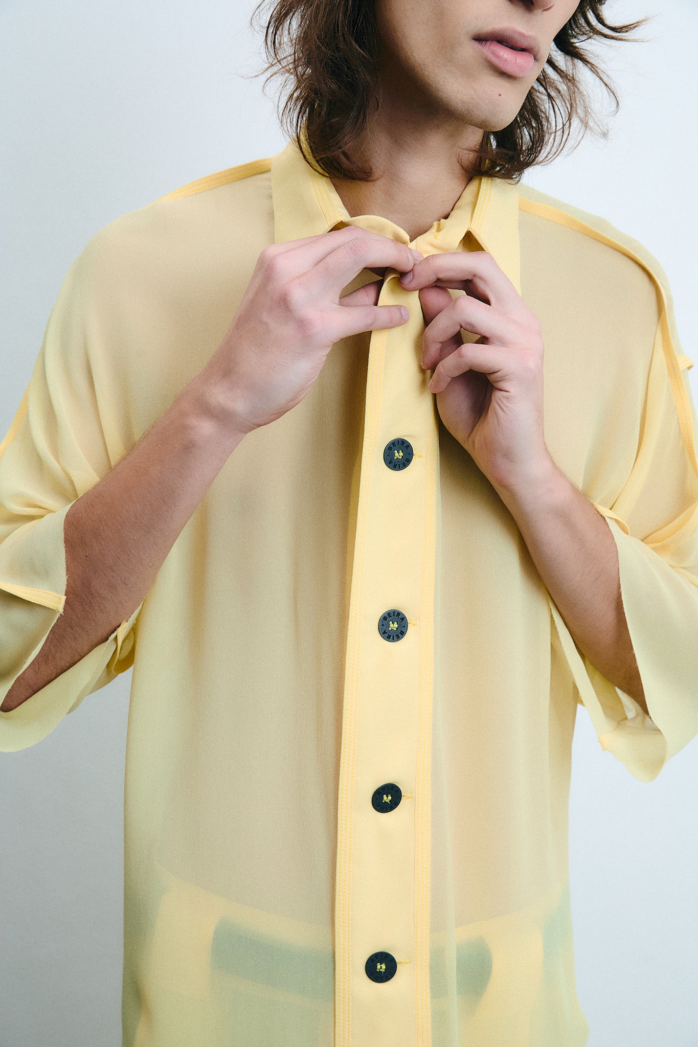 Camisa Oversized em Seda - Amarelo